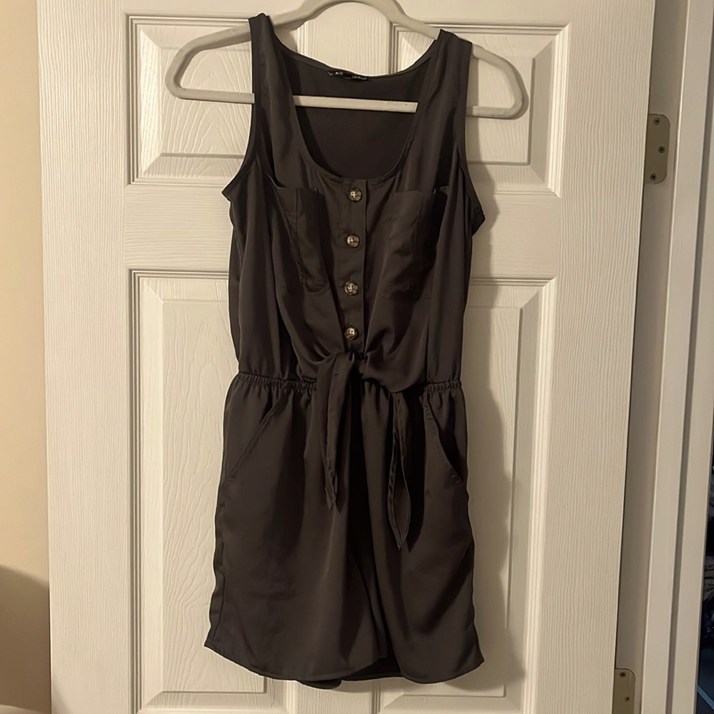 Like new Express Romper Army Green